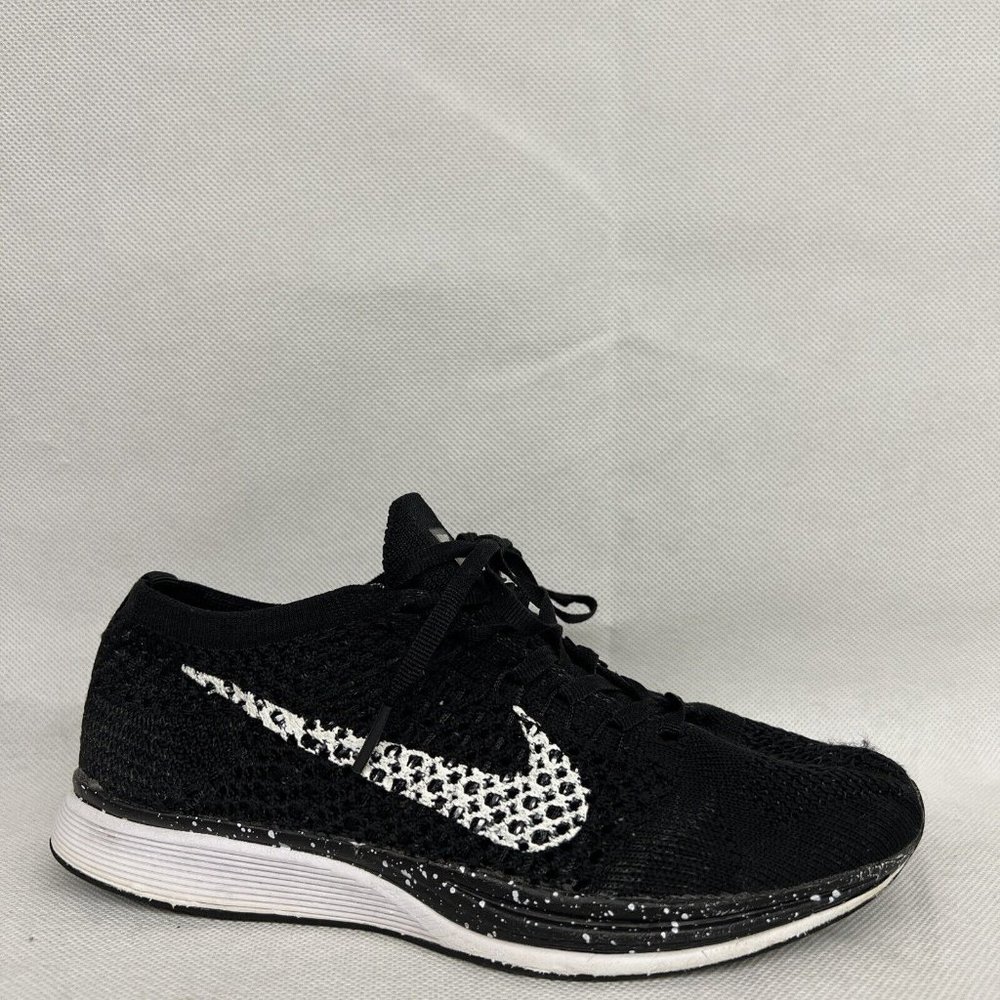 Nike Flyknit Racer 'Black White" Knit mesh low sneaker shoe 526628 020 SZ 5.5